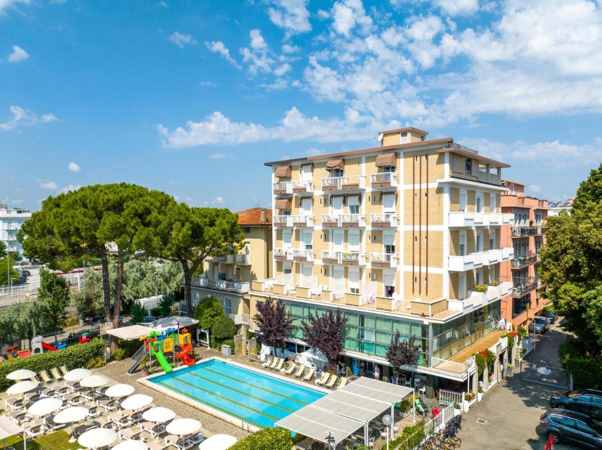 Lotus Hotel All Inclusive & Spiaggia Римини Экстерьер фото