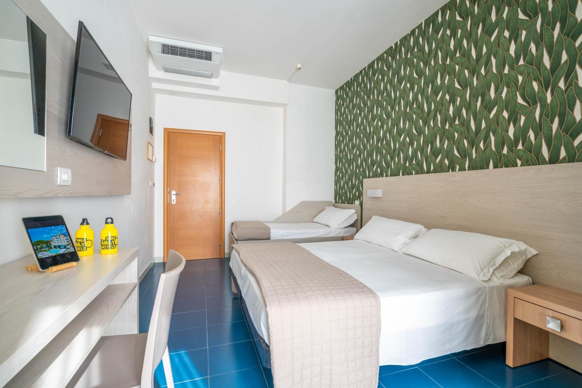 Lotus Hotel All Inclusive & Spiaggia Римини Экстерьер фото