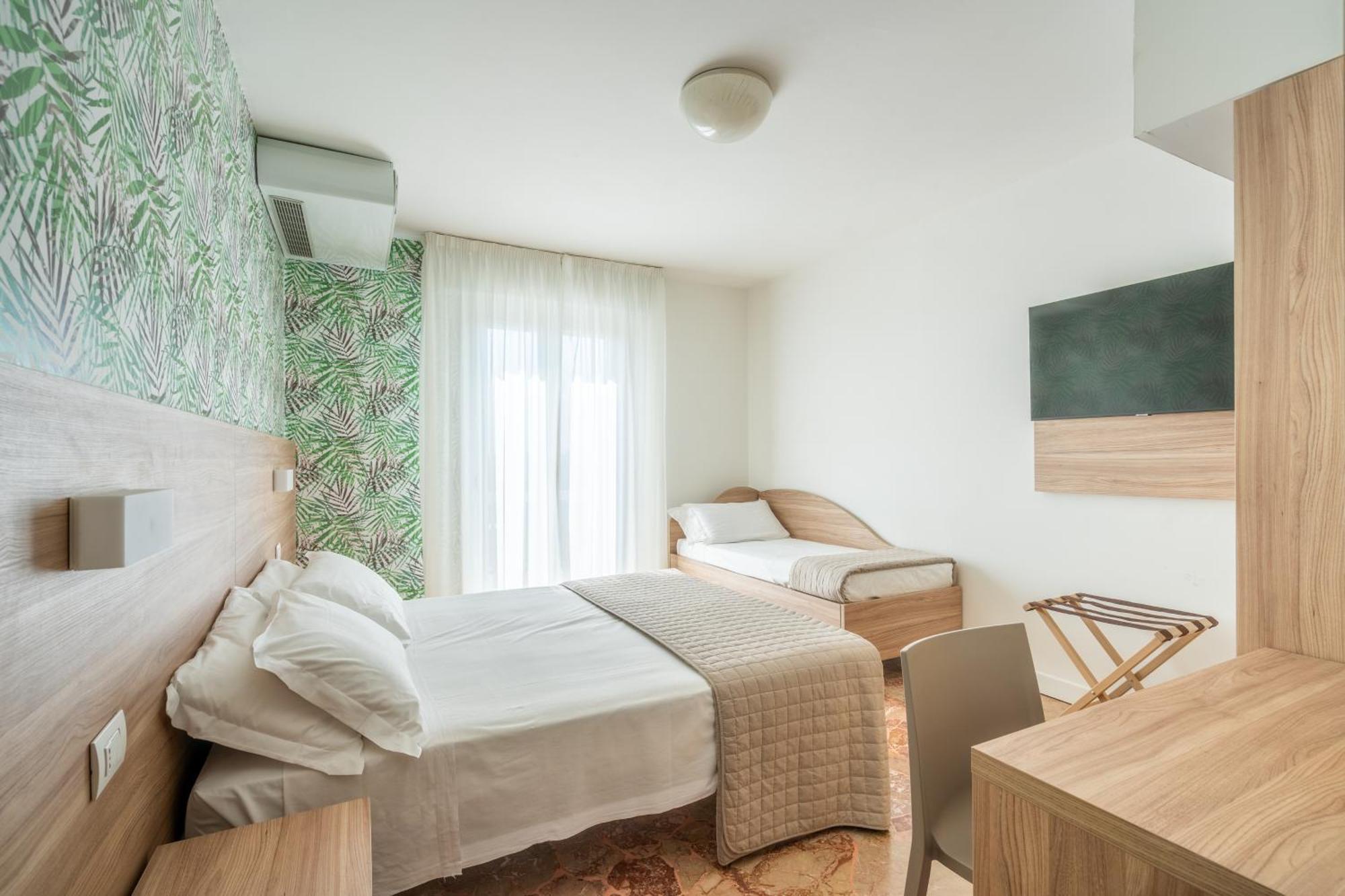 Lotus Hotel All Inclusive & Spiaggia Римини Экстерьер фото