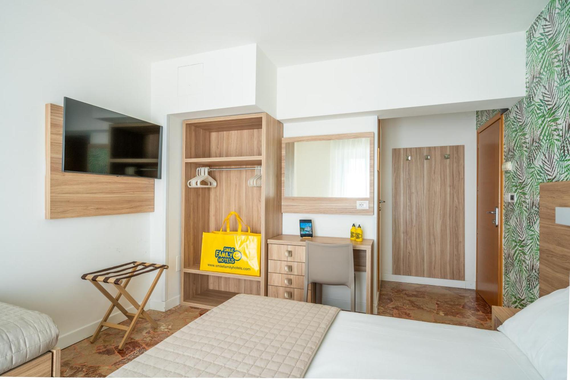 Lotus Hotel All Inclusive & Spiaggia Римини Экстерьер фото