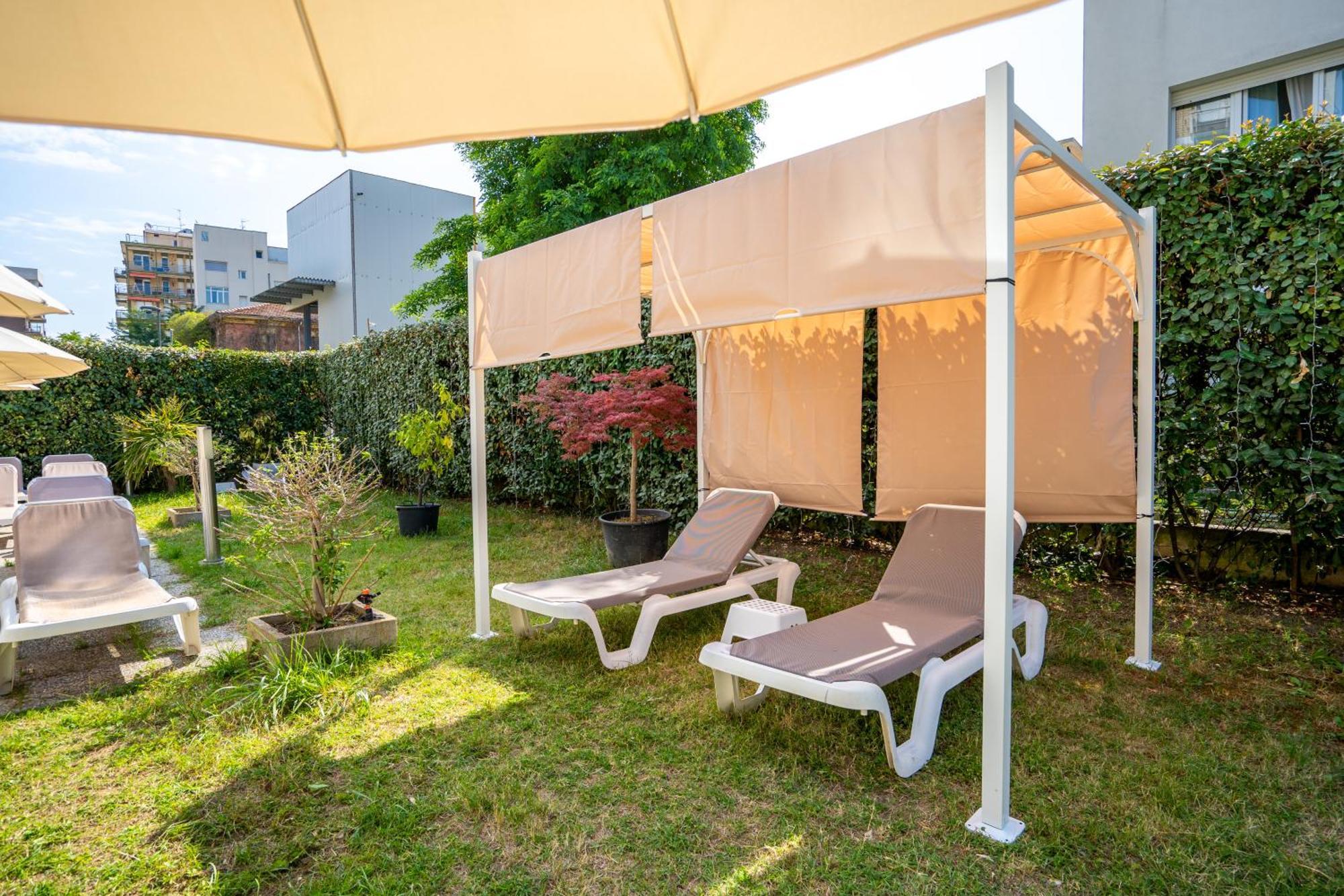 Lotus Hotel All Inclusive & Spiaggia Римини Экстерьер фото